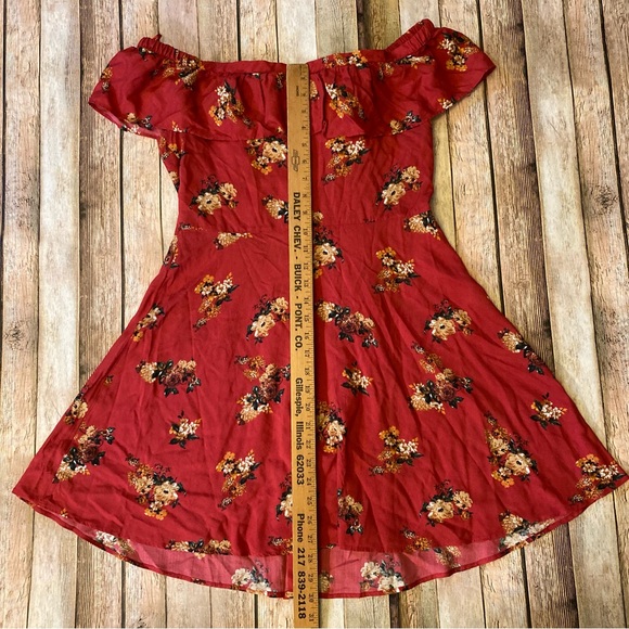 NWT Zara red Floral off the shoulders Dolly Dress, button up, Bertha Collar Sz L - Picture 9 of 9